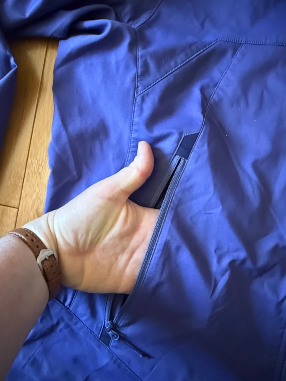 Arc'teryx Women's Cobalt Blue Hooded Windbreaker Jacket - Picture 3 of 8